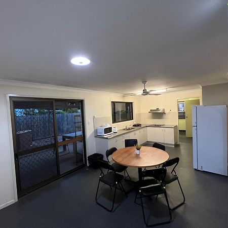 Tomato Backpackers Hostel Bundaberg Kültér fotó